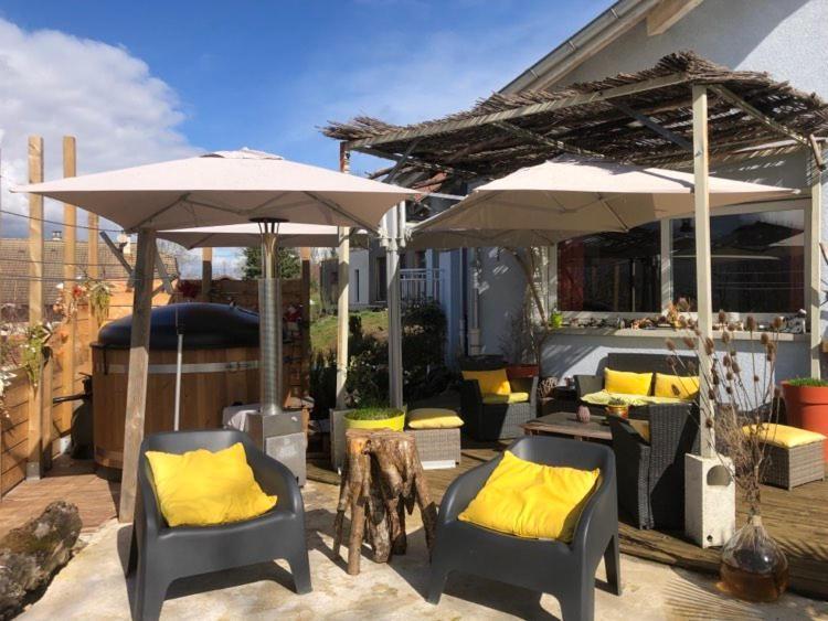 Mouxy A La Marc'Quize Chambres D'Hotes, Petit Dejeuner Compris, Avec Piscine A Debordement En Exterieur, Bain Nordique A 38 Degres En Prestation Supplement Sur Reservation Horaire Anticipee 1 Place De Parking Gratuite Sur Place מראה חיצוני תמונה