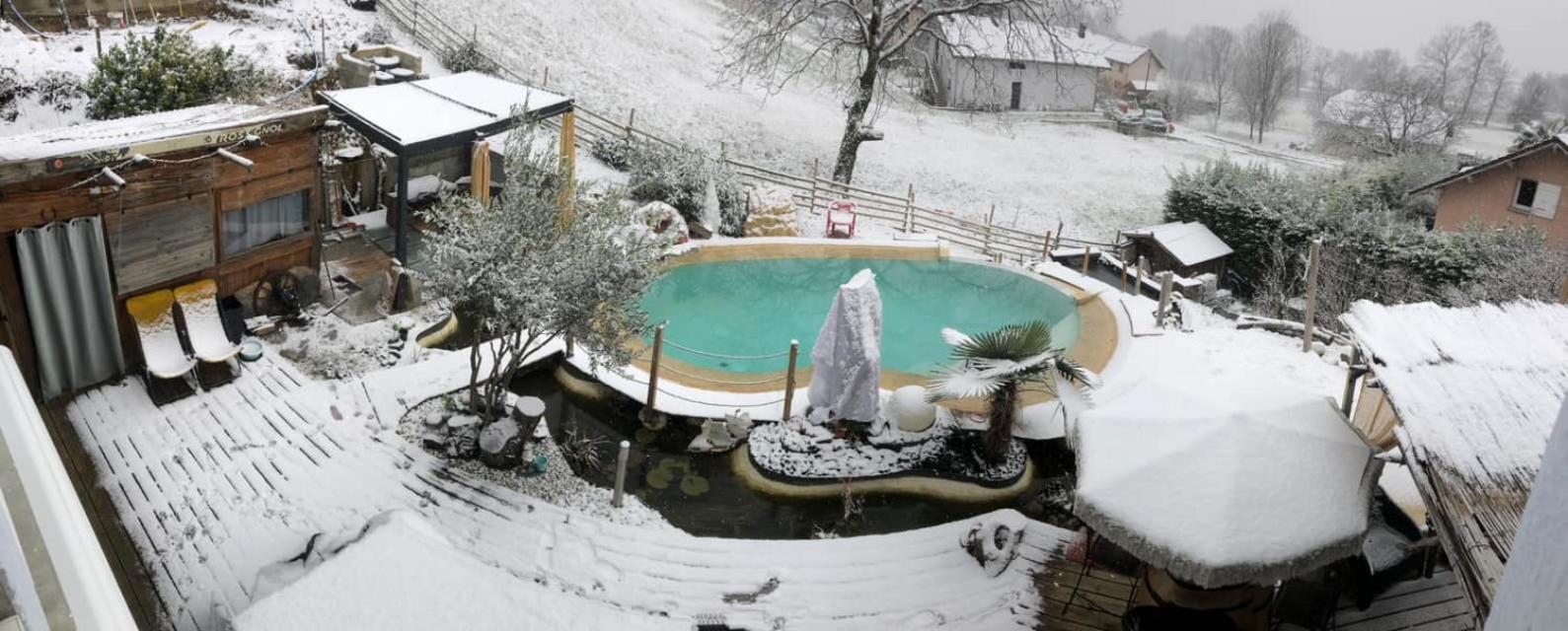 Mouxy A La Marc'Quize Chambres D'Hotes, Petit Dejeuner Compris, Avec Piscine A Debordement En Exterieur, Bain Nordique A 38 Degres En Prestation Supplement Sur Reservation Horaire Anticipee 1 Place De Parking Gratuite Sur Place מראה חיצוני תמונה