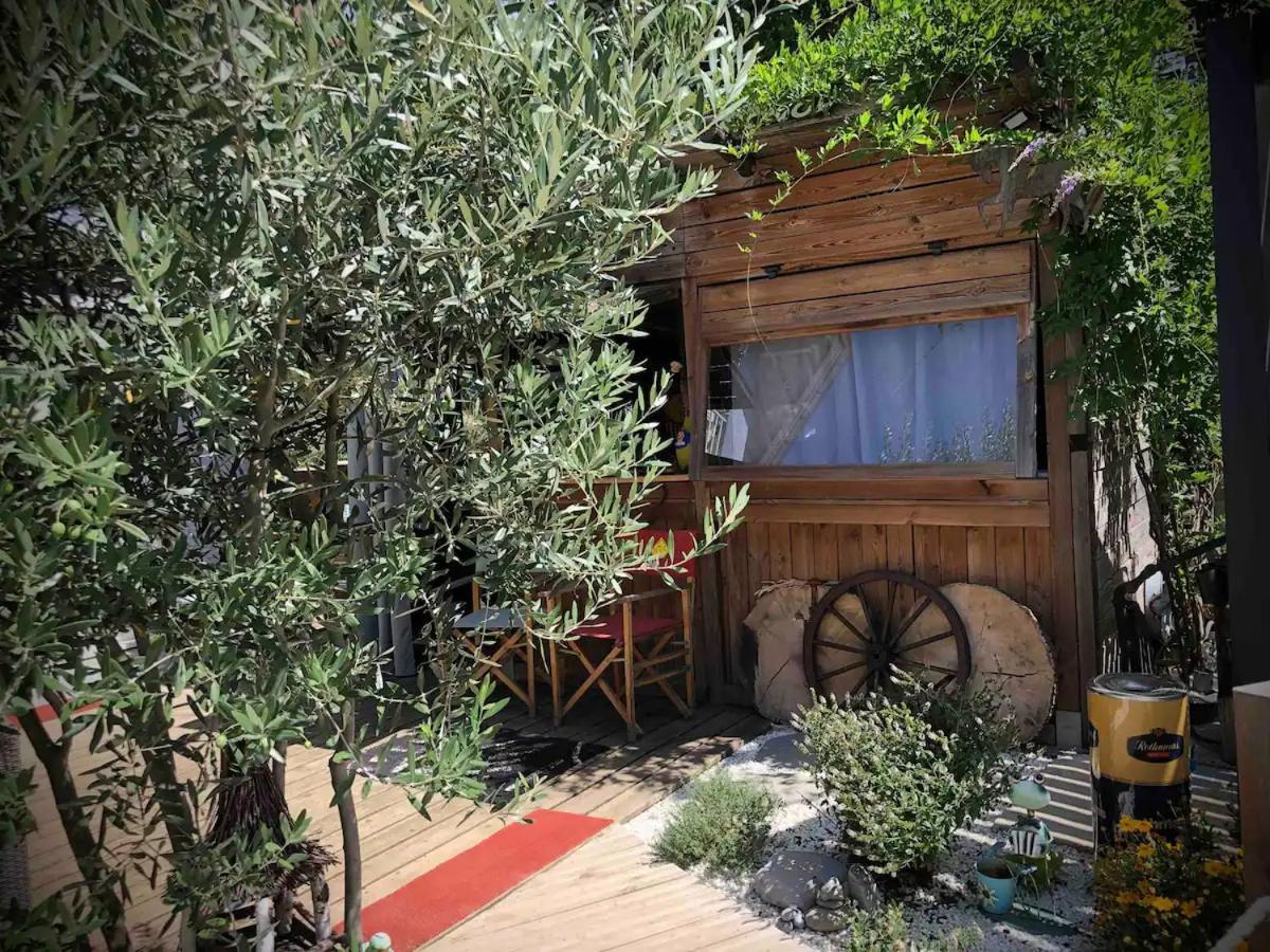 Mouxy A La Marc'Quize Chambres D'Hotes, Petit Dejeuner Compris, Avec Piscine A Debordement En Exterieur, Bain Nordique A 38 Degres En Prestation Supplement Sur Reservation Horaire Anticipee 1 Place De Parking Gratuite Sur Place מראה חיצוני תמונה