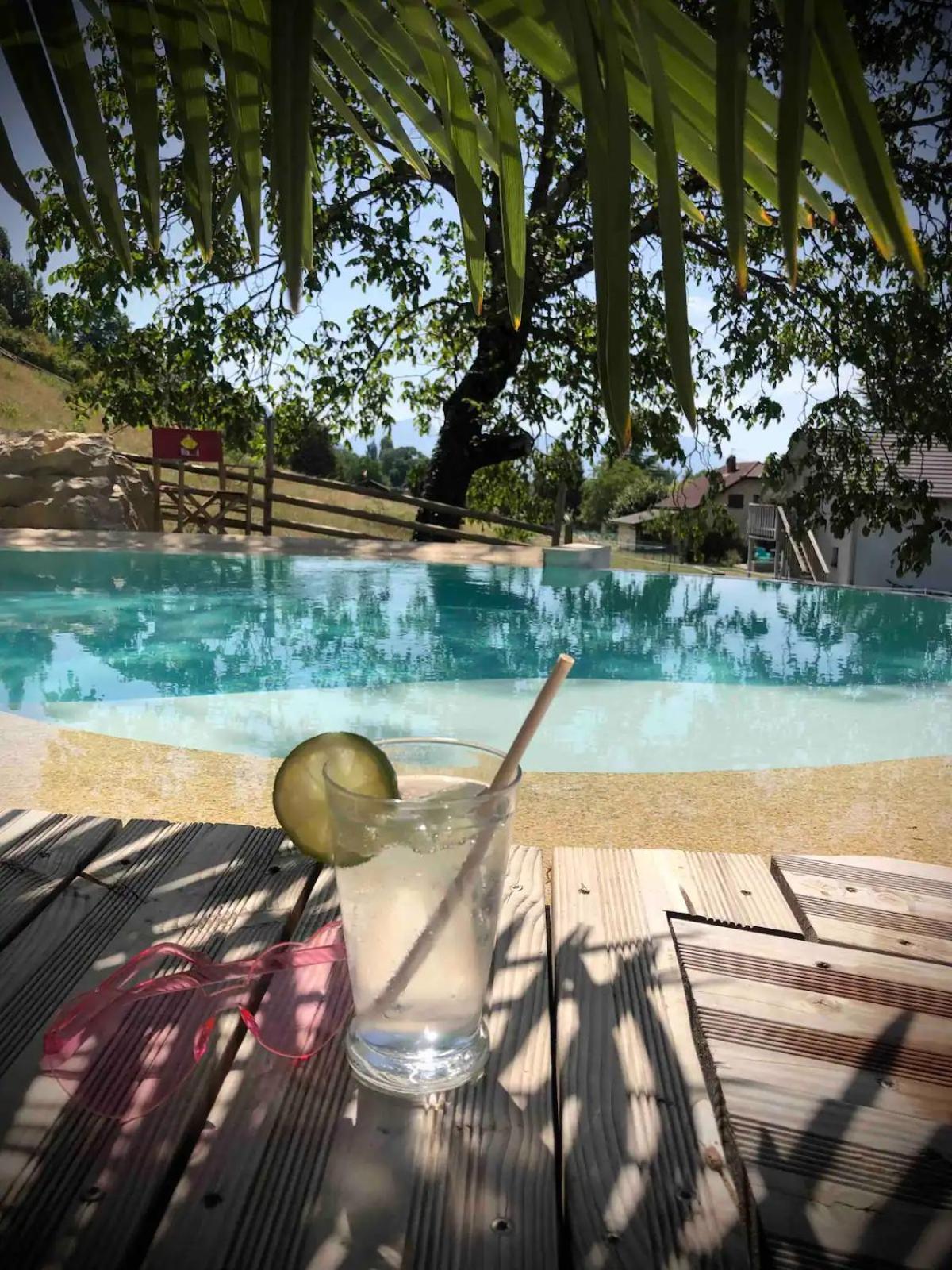 Mouxy A La Marc'Quize Chambres D'Hotes, Petit Dejeuner Compris, Avec Piscine A Debordement En Exterieur, Bain Nordique A 38 Degres En Prestation Supplement Sur Reservation Horaire Anticipee 1 Place De Parking Gratuite Sur Place מראה חיצוני תמונה