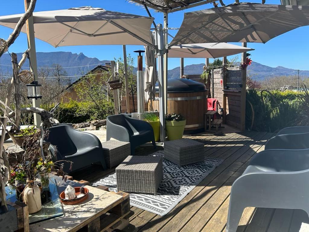 Mouxy A La Marc'Quize Chambres D'Hotes, Petit Dejeuner Compris, Avec Piscine A Debordement En Exterieur, Bain Nordique A 38 Degres En Prestation Supplement Sur Reservation Horaire Anticipee 1 Place De Parking Gratuite Sur Place מראה חיצוני תמונה